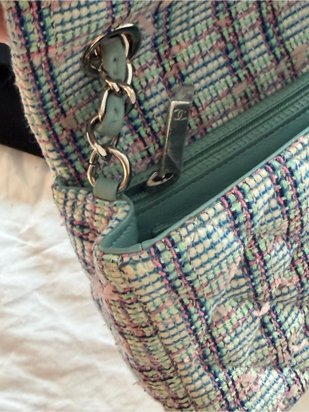 Chanel Tweed Mini Single Flap - SS 2020 Collection - Picture 10 of 12